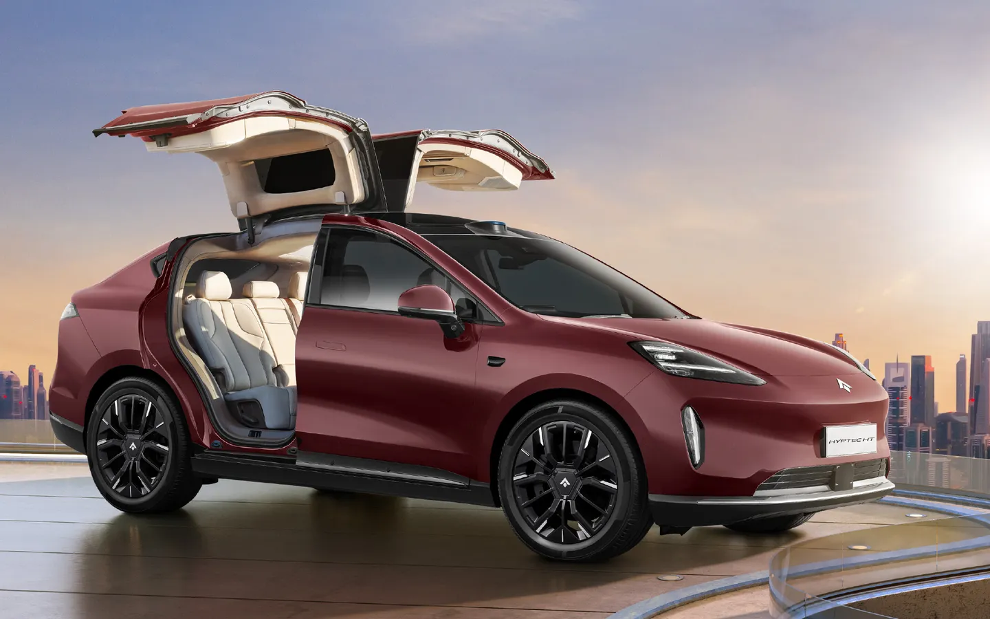 HYPTEC HT warna Velvet Maroon dengan pintu gull-wing terbuka